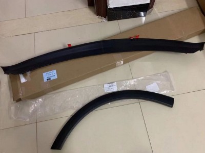 特斯拉 后杠上饰板 后轮眉 鼓风机 雨刮导流板 倒车镜